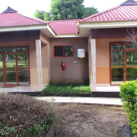 Mikumi Resort Hotel Buitenkant foto