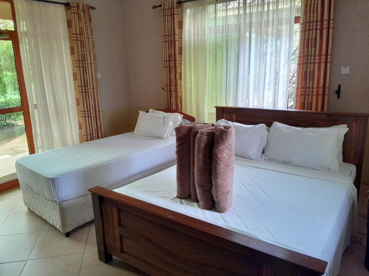 Mikumi Resort Hotel Kamer foto