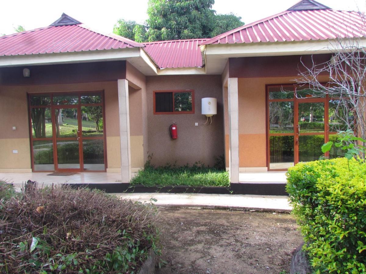 Mikumi Resort Hotel Buitenkant foto