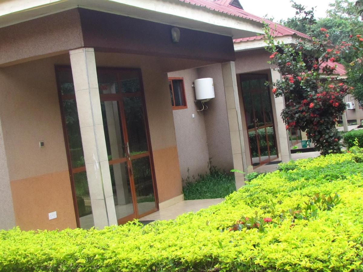 Mikumi Resort Hotel Buitenkant foto