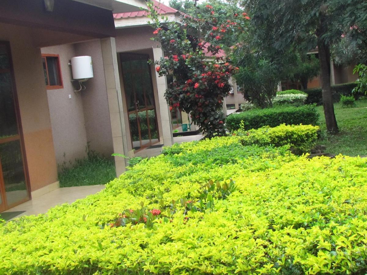 Mikumi Resort Hotel Buitenkant foto